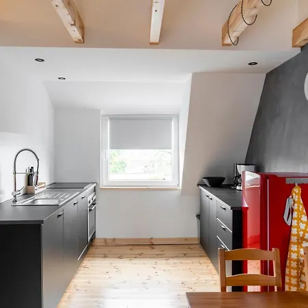 Apartment Sehr Individuelle Und Moderne Ferienwohnung In *