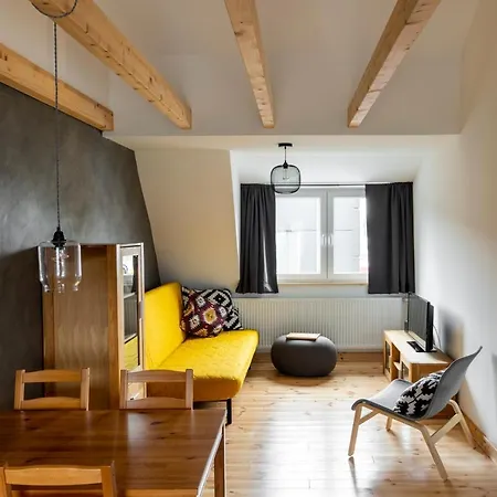 Sehr Individuelle Und Moderne Ferienwohnung In *